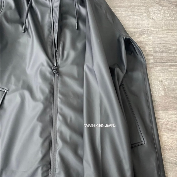 Calvin Klein Solid Technical Waterproof Raincoat - Picture 4 of 6